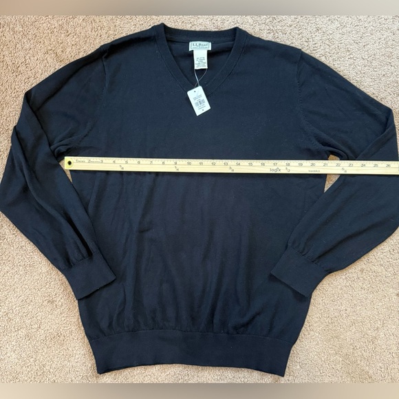 LL Bean Mens Cotton Cashmere Sweater Knit V-Neck Black Size M NWT - Picture 3 of 5
